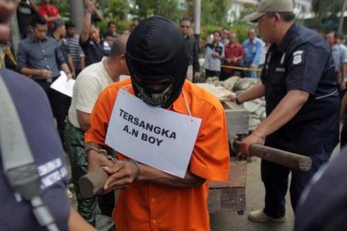 Pencuri Kabel Menyamar sebagai Pemulung Saat Beraksi