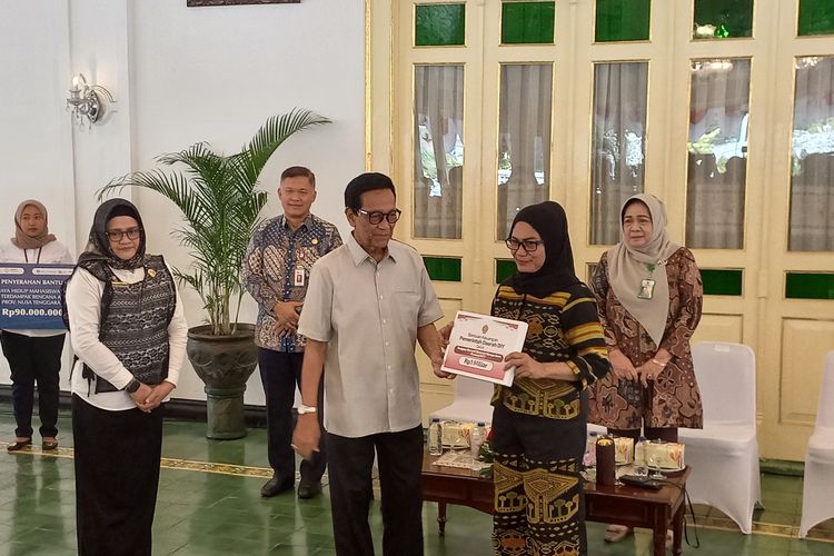 Bantu Mahasiswa NTT Terdampak Gempa, Gubernur DI Yogyakarta Kenang Tradisi di Era HB IX