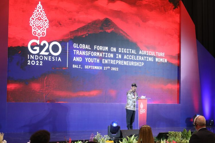 Menteri Pertanian (Mentan) Syahrul Yasin Limpo (SYL) saat menyampaikan sambutan pembuka dalam kegiatan global forum sebagai awal dari rangkaian kegiatan AMM G20 Indonesia, di Hotel InterContinental Bali Resort, Jimbaran, Bali, Selasa.
