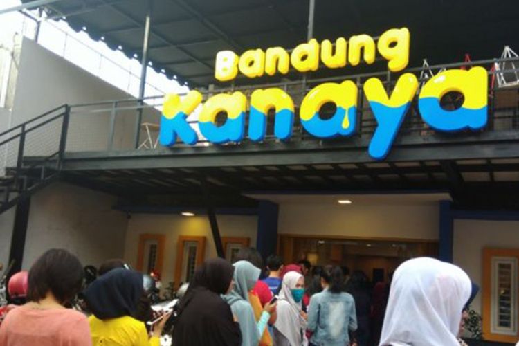 Bandung Kanaya, gerai oleh-oleh milik Mama Amy ibunda Raffi Ahmad.