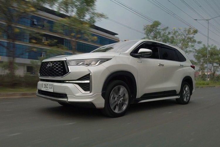 Test drive Kijang Innova Zenix Hybrid