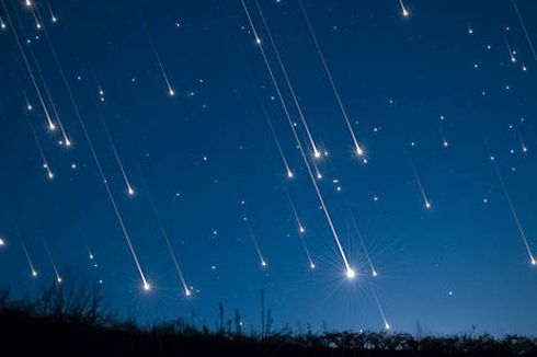 Puncak Hujan Meteor Perseid, Ratusan Meteor Jatuh ke Bumi, Apakah Berbahaya? 