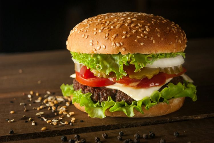 Burger Kotak Populer di Tokyo hingga Diburu Turis Asing, Ini Keistimewaannya