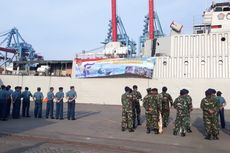 TNI AL Kirim Kapal Angkut 30 Ton Bantuan ke Palu