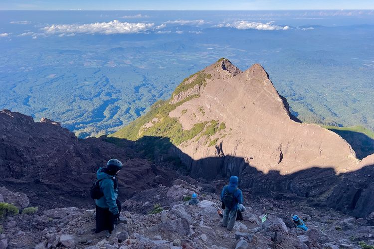 Panduan Transportasi ke Pendakian Gunung Raung via Kalibaru, Bisa Naik Bus atau Kereta Api