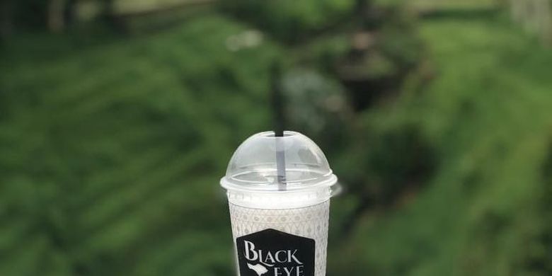 Sensasi Ngopi Dengan Pemandangan Alam Di Bali Tertarik