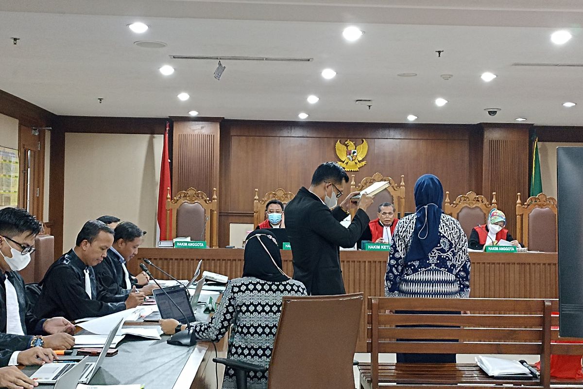 Mantan KSAU Agus Supriatna dan sejumlah prajurit TNI kembali absen dari panggilan Pengadilan Tindak Pidana Korupsi (Tipikor) Jakarta Pusat, Senin (19/12/2022). Agus dan sejumlah prajurit TNI AU sedianya bakal diperiksa terkait dugaan korupsi pembelian helikopter angkut (AW)-101 tahun 2015-2017.