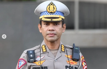 Kepala Bagian Perencanaan dan Administrasi (Kabagrenmin) Korps Lalu Lintas (Korlantas) Polri Komisaris Besar Polisi (Kombes Pol) Singgamata saat memakai pakain dinas lapangan (PDL) 1 Lantas yang baru.