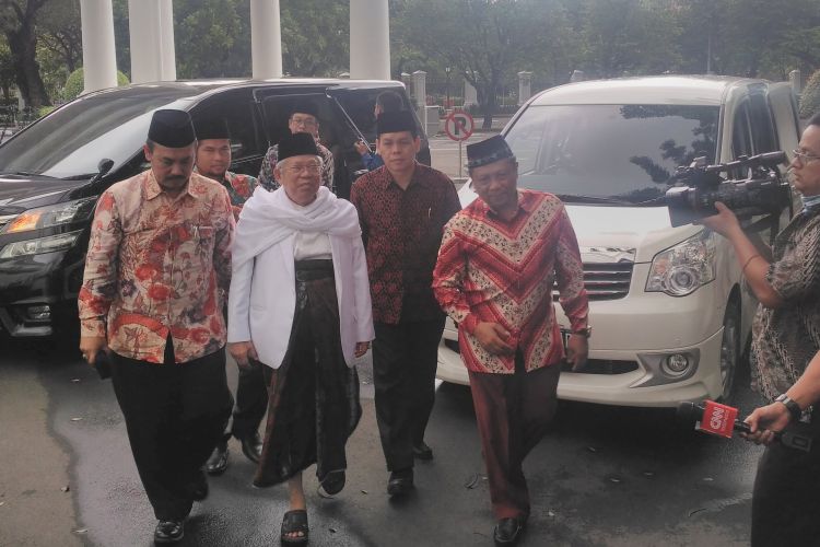 Majelis Ulama Indonesia Maruf Amin mendadak menemui Presiden Joko Widodo di Istana Kepresidenan, Jakarta, Jumat (31/3/2017)