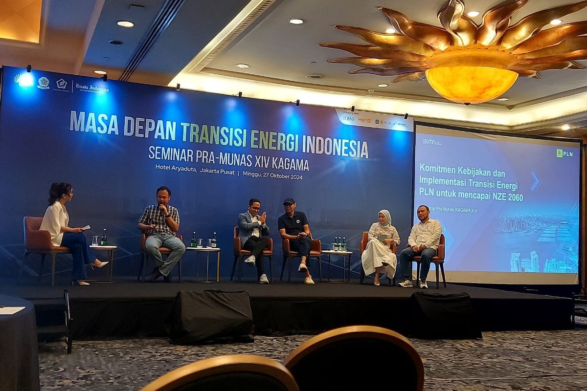 Seminar dengan tema Masa Depan Transisi Energi yang diselenggarakan oleh Kagama Komunitas Persma dalam rangka Pra-Munas XIV Kagama