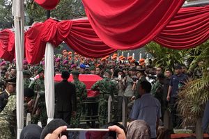 Menhan Sjafrie Pimpin Upacara Pemakaman Militer Ryamizard Ryacudu 