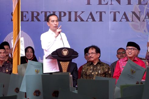 Awali 2021, Jokowi Bagikan 584.407 Sertifkat Tanah di 26 Provinsi 