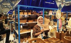 Ciptakan Produk Ramah Lingkungan, UMKM Ini Sulap Limbah Jati Jadi Produk Multifungsi