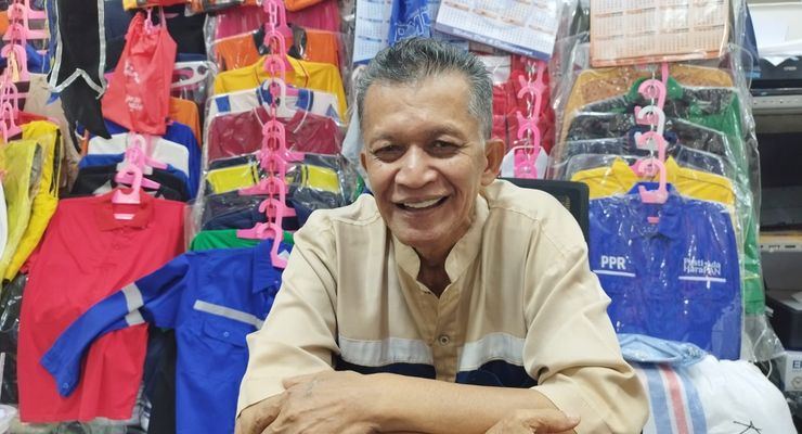 Ambil Untung Rendah, Upaya Pedagang Kaus Sablon Pasar Senen Pertahankan Langganan