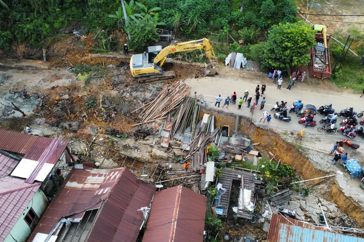 Jalur Nasional di Kukar Terancam Putus Akibat Longsor, BPPJN Kaltim Lakukan Penanganan Darurat
