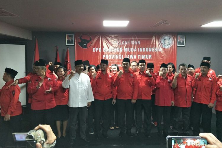 Gus Ipul menghadiri pelantikan pengurus DPD Banteng Muda Indonesia Jatim.