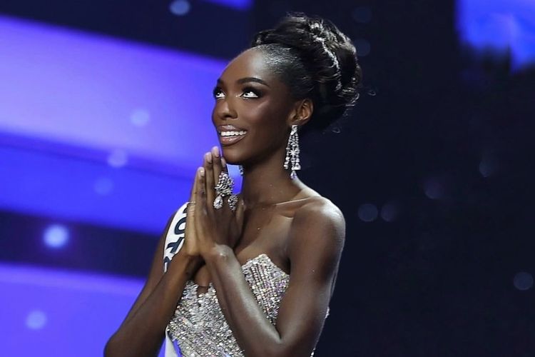 Finalis Miss Universe 2025, Olivia Yace dari Pantai Gading resmi melepas gelar Miss Universe Africa & Oceania. Keputusan ini ia ambil demi mempertahankan prinsipnya.