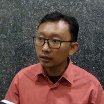 Pengacara publik dari Yayasan Lembaga Bantuan Hukum Indonesia (YLBHI) Muhammad Isnur saat ditemui di kantor Ombudsman RI, Kuningan, Jakarta Selatan, Selasa (14/2/2017).