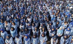 Apa Benar Anggapan ASN Kerja Main-Main padahal Gajinya Serius, dan Swasta Sebaliknya?