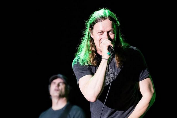 Tangkapan layar akun Instagram Brad Arnold @brad3doorsdown. Kematian Brad Arnold membuka kembali perhatian pada kanker ginjal, penyakit yang sering berkembang diam-diam tanpa gejala jelas di tahap awal.