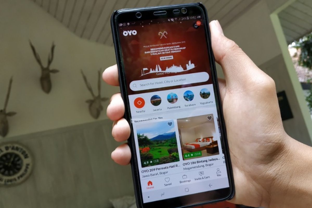 Aplikasi mobile OYO Hotels.