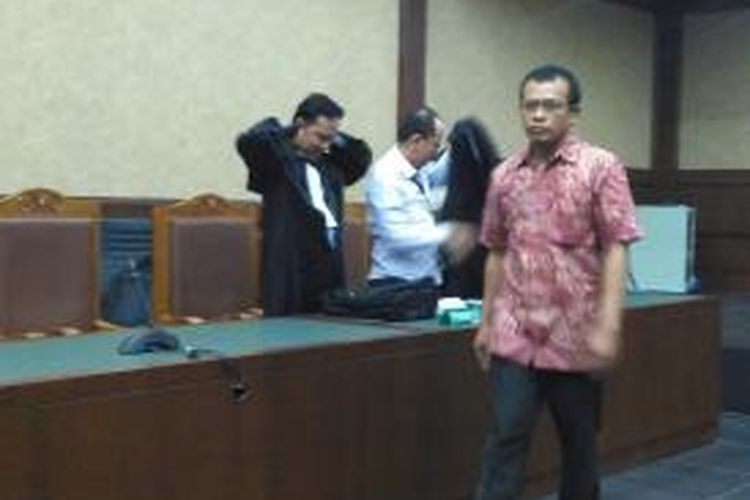 Hakim PTUN Medan Dermawan Gintimg divonis dua tahun penjara karena menerima suap dari OC Kaligis. Pembacaan putusan dilakukan di Pengadilan Tipikor, Jakarta, Rabu (20/1/2016).