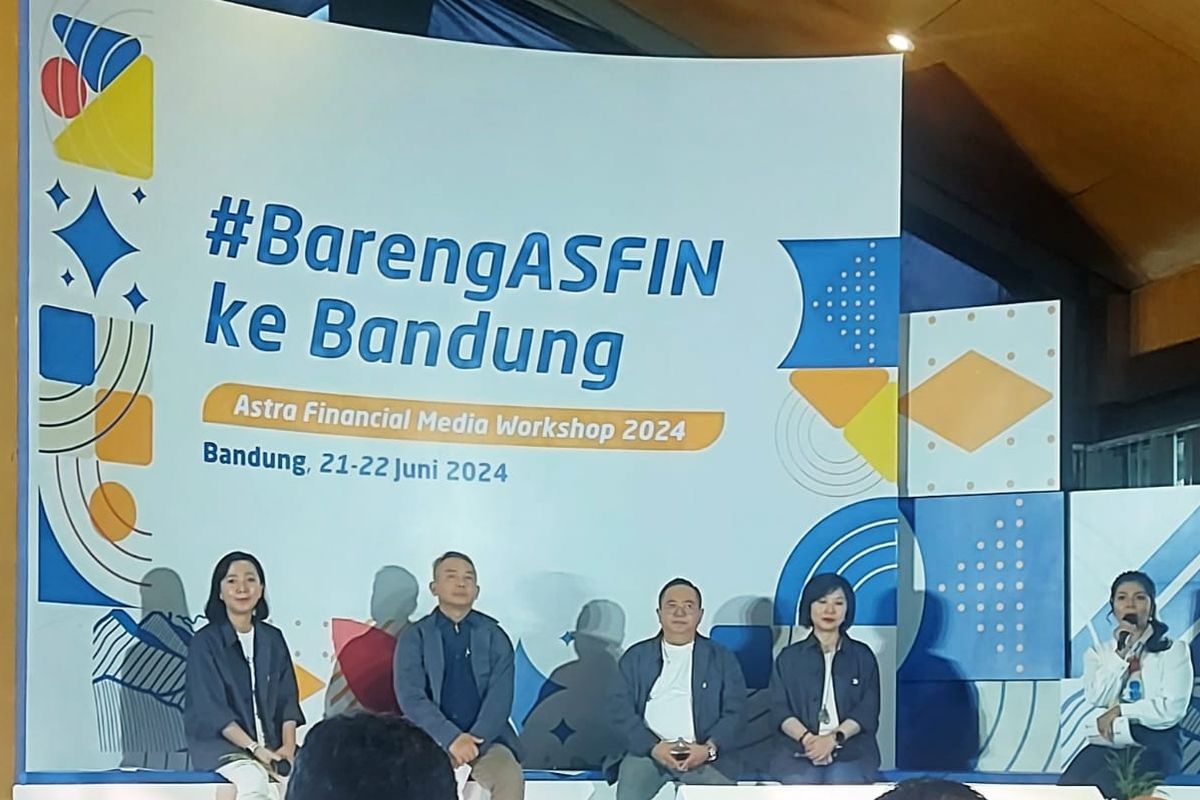 Angela Lew Dermawan, Chief Digital Business Officer PT Bank Jasa - Bank Saqu.