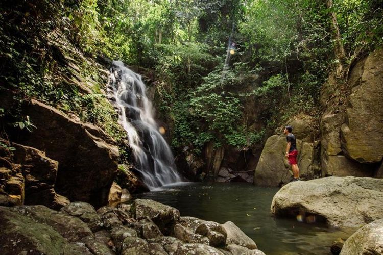 Treking Air Terjun Belek, kegiatan wisata alam di Desa Wisata Nyarai, Padang Pariaman. 