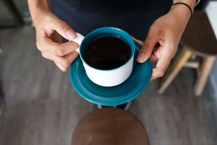 Kopi hasil racikan barista di kedai Kopi Bike, Jalan Menjangan Raya, Pondok Ranji, Ciputat Timur, Tangerang Selatan, Minggu (19/7/2020). Kopi Bike milik Win Hasnawi ini tak sekedar menjajakan kopi nusantara tapi juga memberi edukasi tentang kopi.