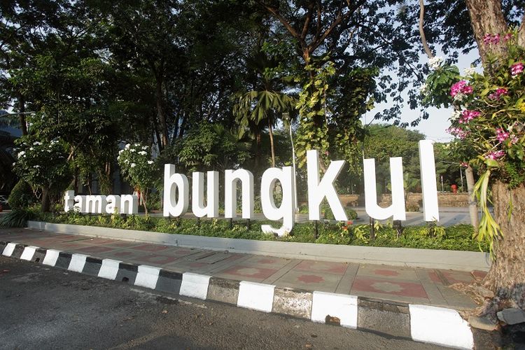 Taman Bungkul, salah satu taman di Surabaya yang bisa dikunjungi saat waktu luang.