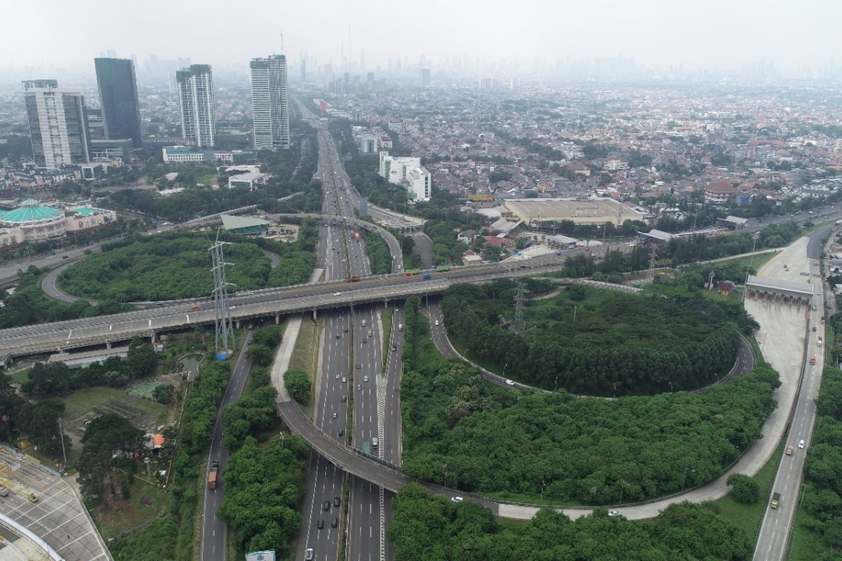 Jalan Tol Jakarta-Tangerang.