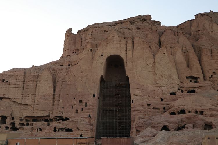 Ceruk bekas patung Buddha di Bamiyan Valley, Afghanistan DOK. Shutterstock/Mohammad Ibrahim Danish