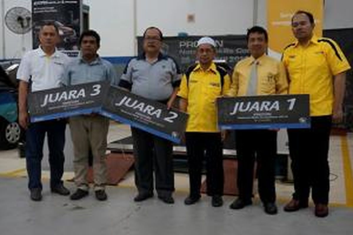 Para mekanik andalan Proton Edar Indonesia