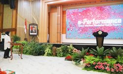 Ajak Jajaran Kemensos Genjot Kualitas SDM, Mensos Risma: Kuncinya Reformasi Birokrasi