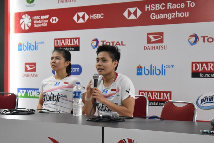 Greysia Polii/Apriyani Rahayu usai pertandingan babak pertama Indonesia Masters 2020 di Istora Senayan, Jakarta, Rabu (15/1/2020). 