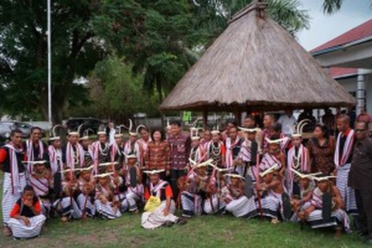 Menparekraf Mari Elka Pangestu di Kabupaten Lembata, Flores, Nusa Tenggara Timur, Minggu (23/6/2013).