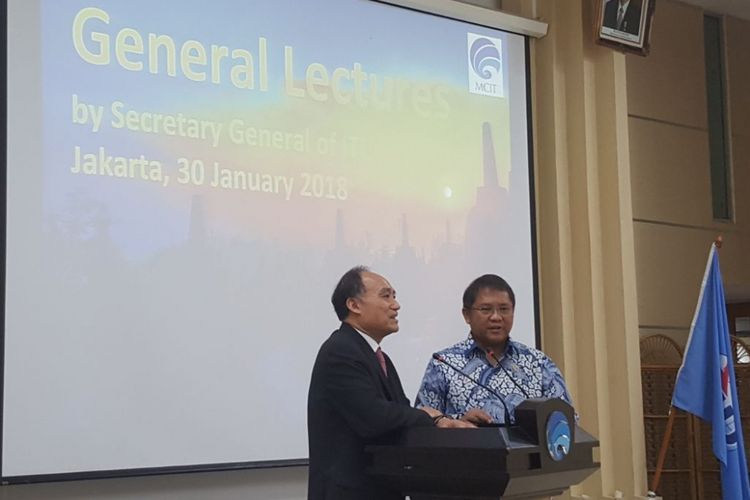 (Kiri-kanan): Sekjen ITU, Houlin Zhou; Menkominfo, Rudiantara; Selasa (30/1/2018) di Gedung Serbaguna Kominfo, Jakarta.