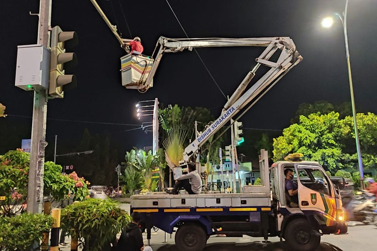 Pemasangan kamera tilang elektronik di Solo, Jawa Tengah