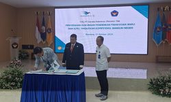 Garuda Indonesia Beri Beasiswa di Unnur Bandung bagi Alumni SMA Tarnus