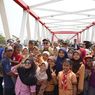 Mas Dhito Resmikan Jembatan Jongbiru, Warga Sekitar Sambut Antusias