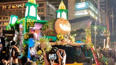 Pawai Obor dan Karnaval Hias Semarakkan Malam Takbiran di Bundaran HI