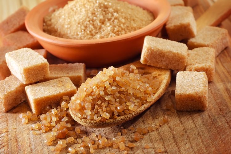 Ilustrasi gula merah, brown sugar. Gula merah memiliki kalori serupa gul apasir. Namun, manfaat gula merah diyakini dapat menurunkan berat badan hingga meredakan nyeri haid atau menstruasi.