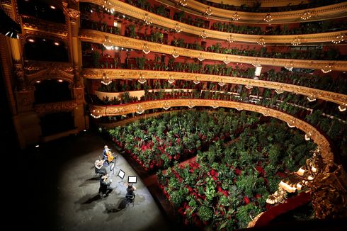 Ketika 2.292 Penonton Tanaman Hadiri Konser Opera Barcelona