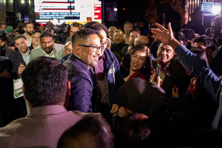 Alvin Tedjo Menang Pemilihan Wali Kota Mississauga: David Mengalahkan Dua Goliath!