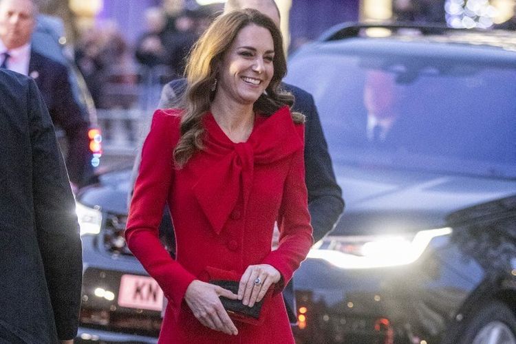 Duchess of Cambridge Kate Middleton menghadiri acara Together At Christmas di Westminster Abbey di London, pada 8 Desember 2021. 