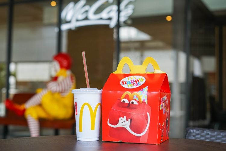 Ilustrasi Happy Meal McDonalds.