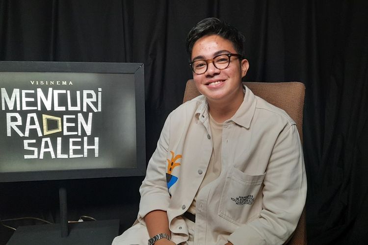 Aktor peran Umay Shahab menceritakan pengalaman pertamanya harus di-tanning demi film Mencuri Raden Saleh.