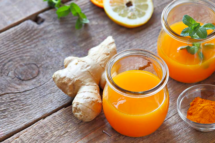 Minuman detoks dari jeruk dan jahe