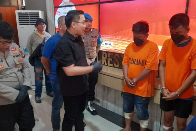 Tak butuh waktu lama, dua pelaku tindak pidana pencurian berinisial JT dan BGF, dengan modus pecah kaca mobil di parkiran One Batam Mall, Batam Centre, Batam, Kepulauan Riau (Kepri) berhasil diringkus Satreskrim Polresta Barelang.