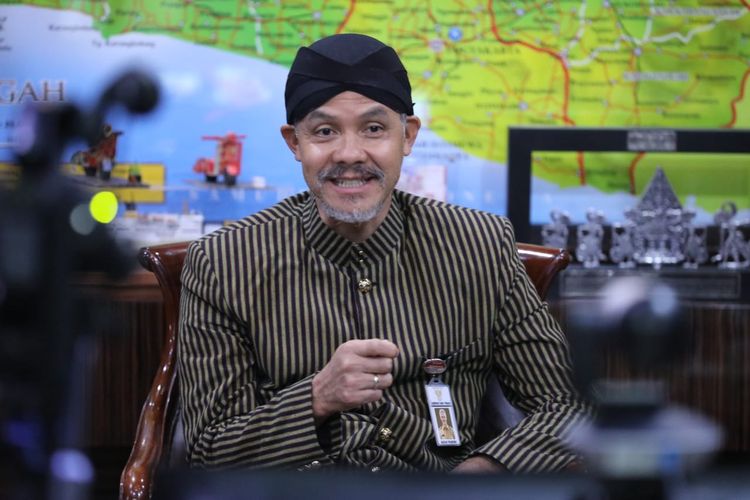 Gubernur Jateng Ganjar Pranowo dalam acara penutupan Bulan Inklusi Keuangan tahun 2020 secara daring, Kamis (5/11/2020).
